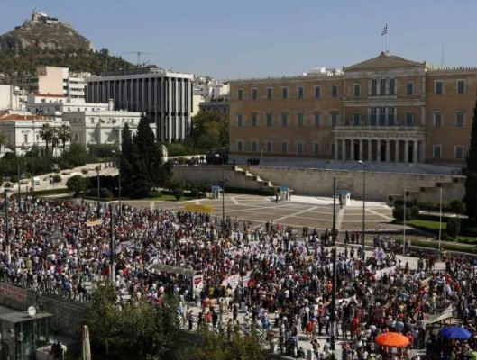 ΟΛΟΙ ΤΗΝ ΚΥΡΙΑΚΗ ΣΤΟ ΣΥΛΛΑΛΗΤΗΡΙΟ ΤΩΝ ΣΥΝΔΙΚΑΤΩΝ ΣΤΟ ΣΥΝΤΑΓΜΑ ΚΑΤΑ ΤΟΥ ΝΕΟΥ ΑΝΤΕΡΓΑΤΙΚΟΥ ΝΟΜΟΣΧΕΔΙΟΥ