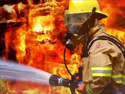Ήρωες στη φωτιά, αλλά..."γηρασμένοι" στις προκηρύξεις μόνιμων θέσεων εργασίας οι συμβασιούχοι πυροσβέστες ;