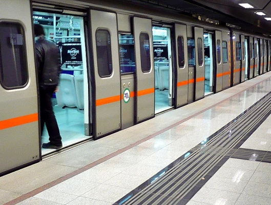 Εφαρμογή του Ν. 4808/2021 από τη ΣΤΑ.ΣΥ με αποζημιωτικές αγωγές και αίτημα φυλάκισης συνδικαλιστών