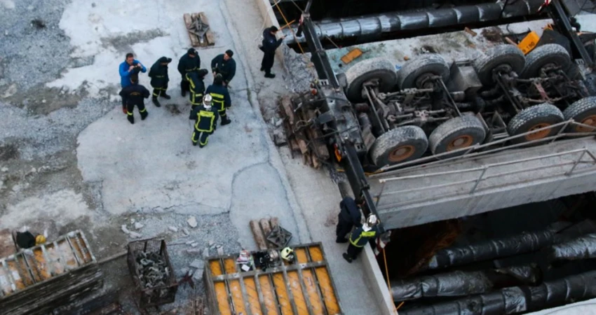 ΘΛΙΨΗ ΚΑΙ ΑΓΑΝΑΚΤΗΣΗ ΓΙΑ ΤΗΝ ΑΠΩΛΕΙΑ ΕΝΟΣ ΑΚΟΜΗ ΣΥΝΑΔΕΛΦΟΥ  ΕΝ ΩΡΑ ΕΡΓΑΣΙΑΣ