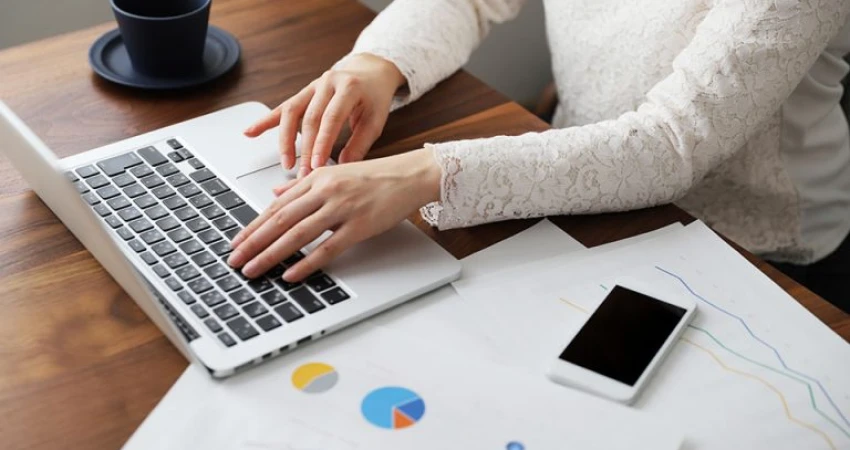 Μπροστά στις εξελίξεις η ΓΣΕΕ για την προστασία των δικαιωμάτων των τηλεργαζομένων