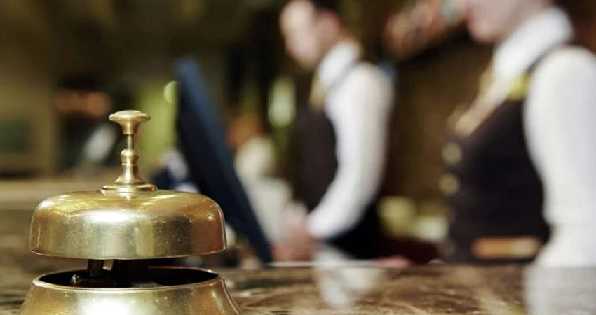 Η ΓΣΕΕ στο πλευρό των εργαζομένων στον επισιτισμό-τουρισμό